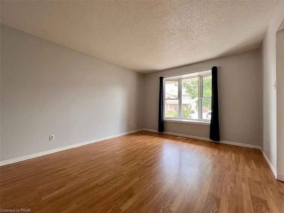 224 Martinet Ave 3 Beds House for Rent - Photo Gallery 3