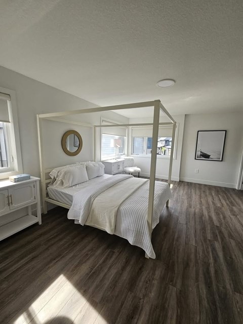 5-3575 Southbridge Ave* 3 Beds Apartment for Rent