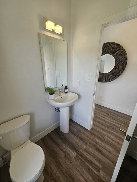 5-3575 Southbridge Ave* 3 Beds Apartment for Rent