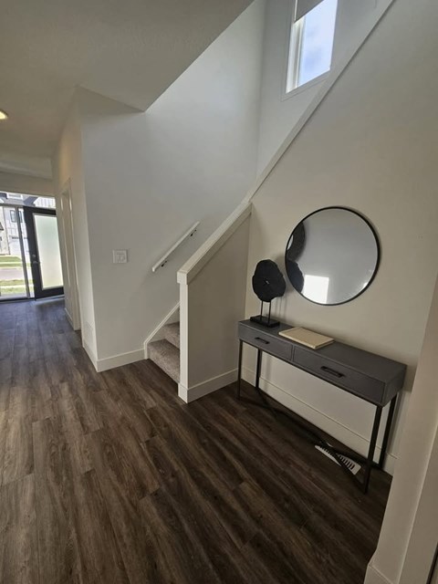 5-3575 Southbridge Ave* 3 Beds Apartment for Rent