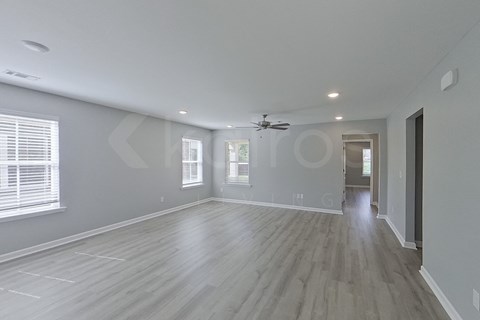 333 Angela St 3 Beds Apartment for Rent