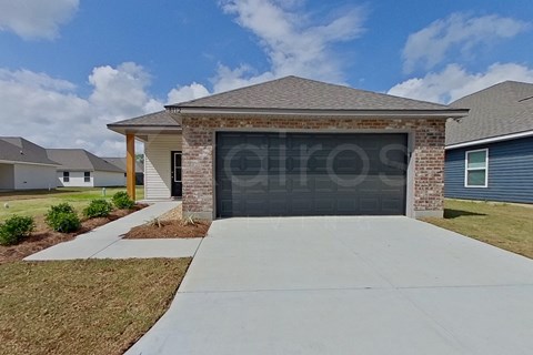 8112 Elliot Rd 3 Beds Apartment for Rent