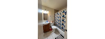 Studio, 1 Bathroom