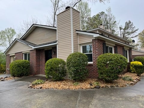 67 Autumn Lane 2 Beds Apartment for Rent