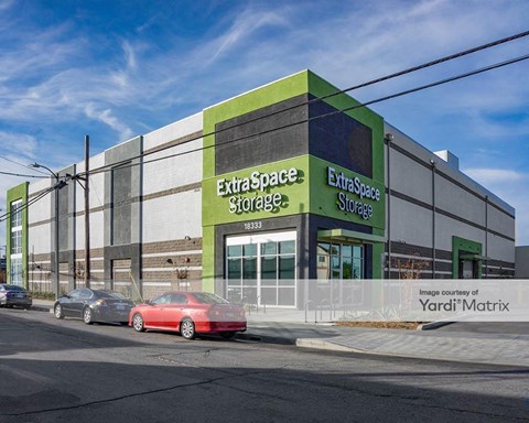 Storage Units for Rent available at 18333 Gault Street, Reseda, CA 91335