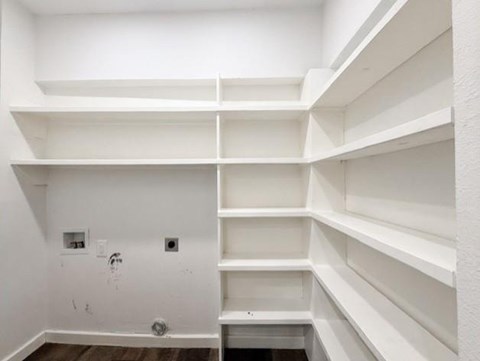 315 W. Market Street 3 Beds Apartment for Rent
