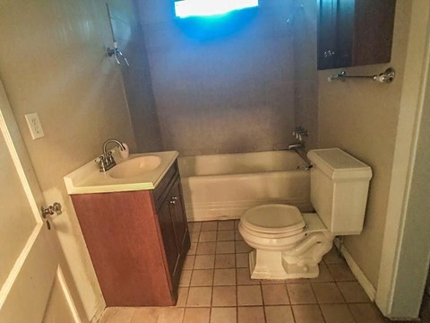 315 W Market Street 3 Beds Apartment for Rent