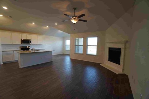 241 Pitt 4 Beds House for Rent - Photo Gallery 3