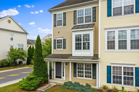 498 S. Carlisle St. 3 Beds Apartment for Rent