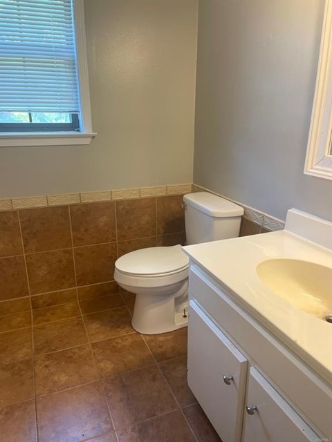 Denham Court 6605 3 Beds Apartment for Rent