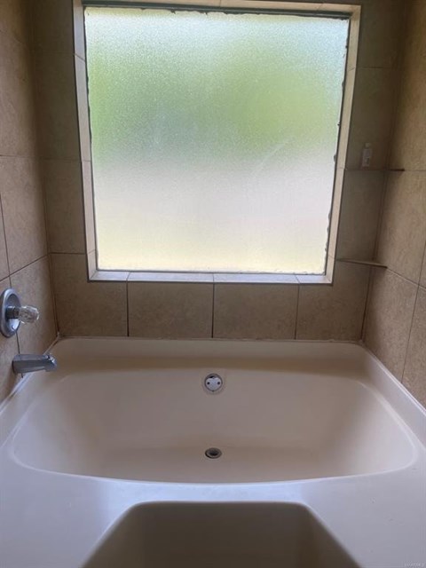 Denham Court 6605 3 Beds Apartment for Rent