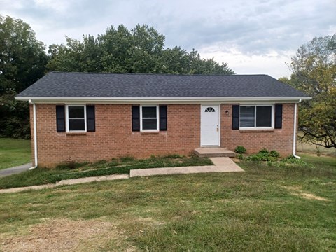 1318 Courtney Drive 3 Beds Apartment for Rent