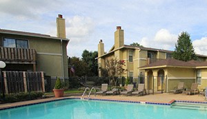 the swimming pool at the resort at governors residence