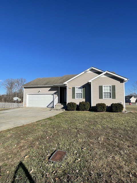 399 Paris Drive 3 Beds Apartment for Rent
