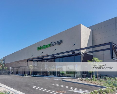 Storage Units for Rent available at 7736 Haskell Avenue, Van Nuys, CA 91406