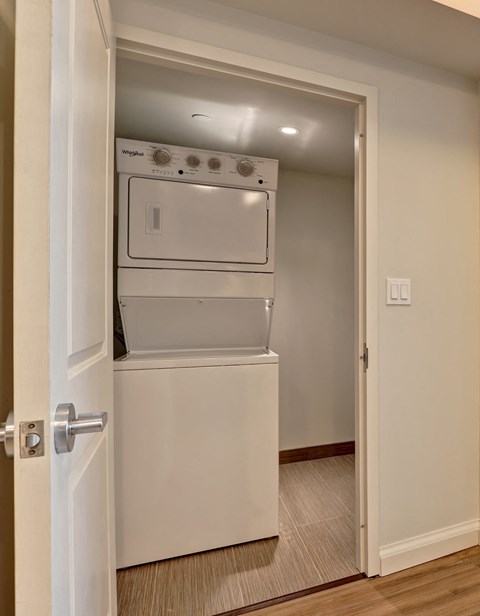 1100 Canadian Shield Avenue 1-2 Beds Apartment for Rent - Photo Gallery 9