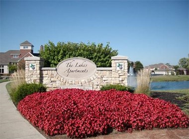 4700 Lakes Edge 1 Bed Apartment for Rent Photo Gallery 1
