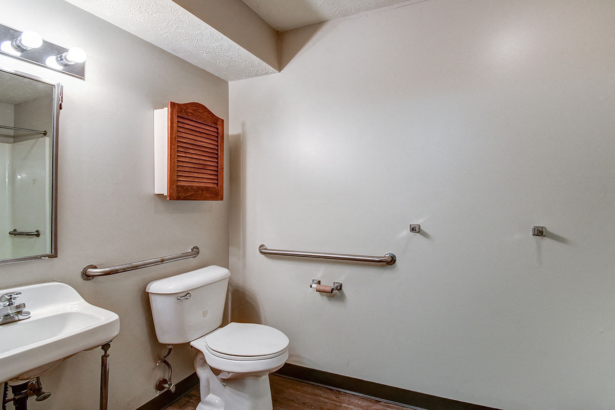 Floor plan 2 bathroom