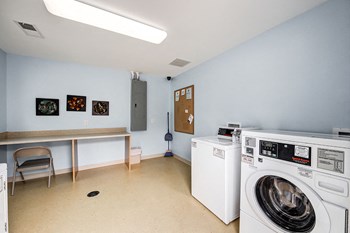 Laundry room - Photo Gallery 13