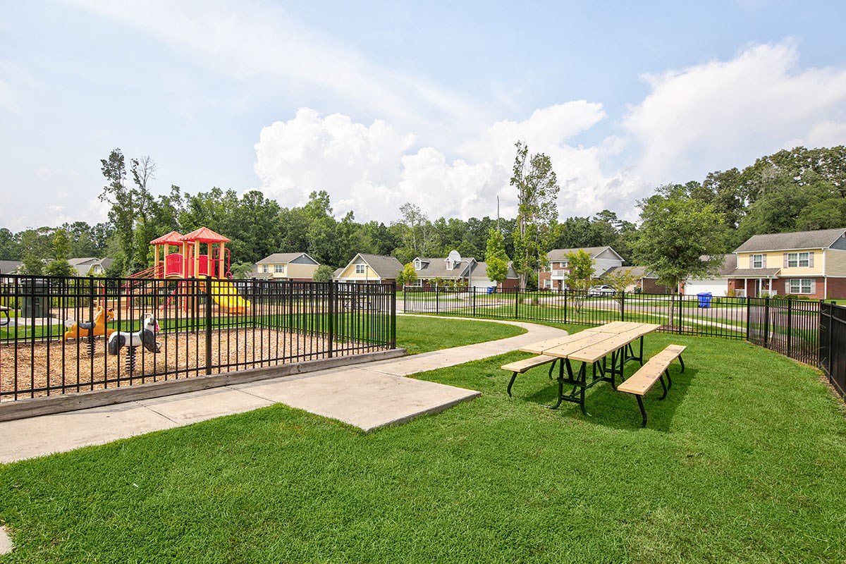 Oak Hollow Apartments, 3009 Tree Canopy Dr., Summerville, SC RENTCafé