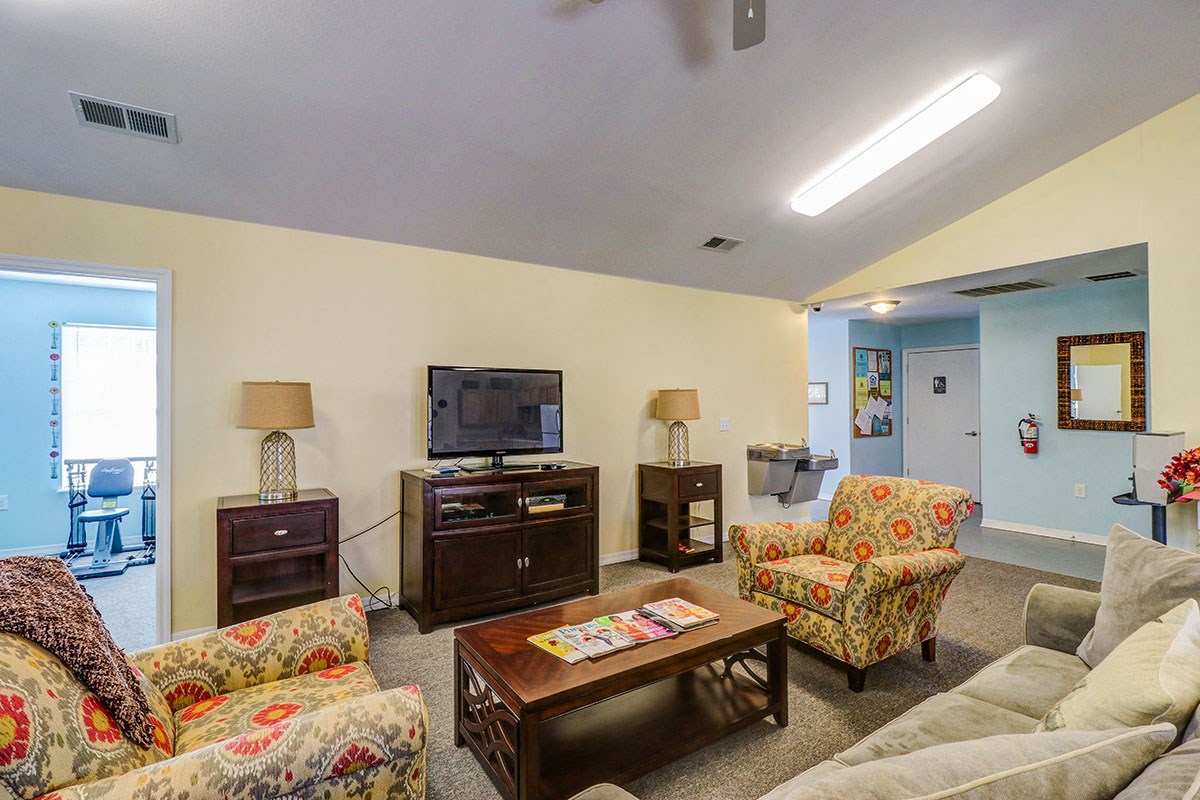 Pinecrest Greene Apartments, 1750 Raoul Wallenburg Blvd., Charleston