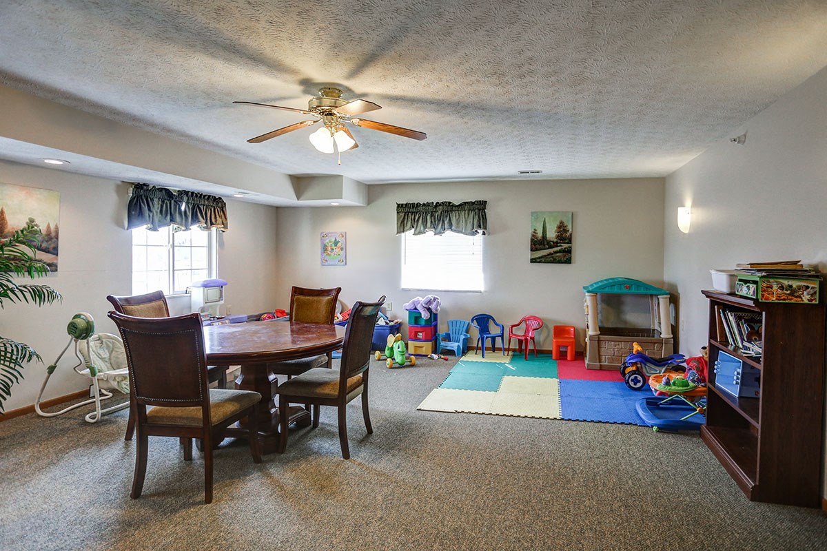 Quail Meadow Senior Living Apartments, 595 Stearns Rd, Fostoria, OH