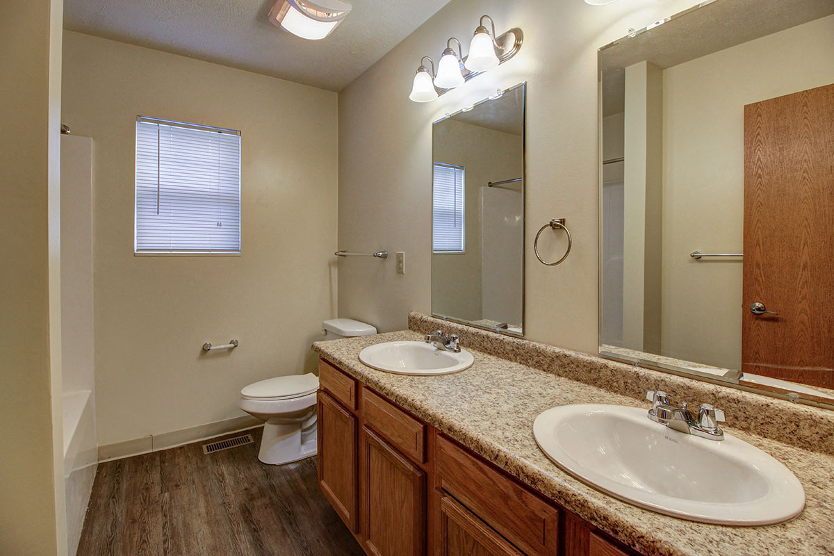 Floor plan 2 bathroom