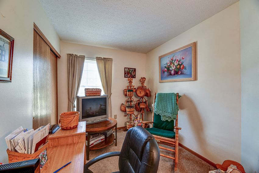 Troon Crossing Apartments, 601 Troon Crossing Circle, Zanesville, OH