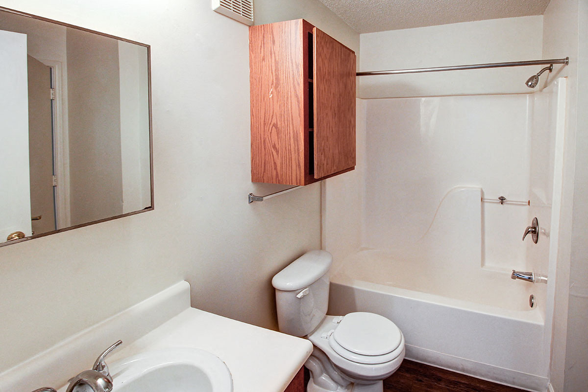 Floor Plan 2 bathroom