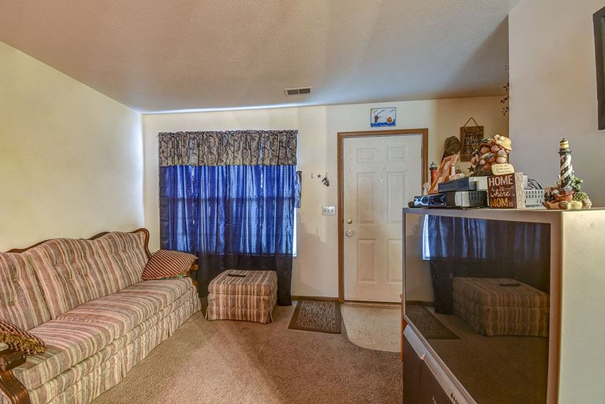 Yellowbud Place Apartments, 100 Caledonia Heights Rd, Moorefield, WV