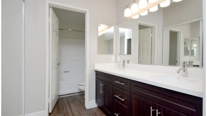 Westcreek Apartments Bathroom