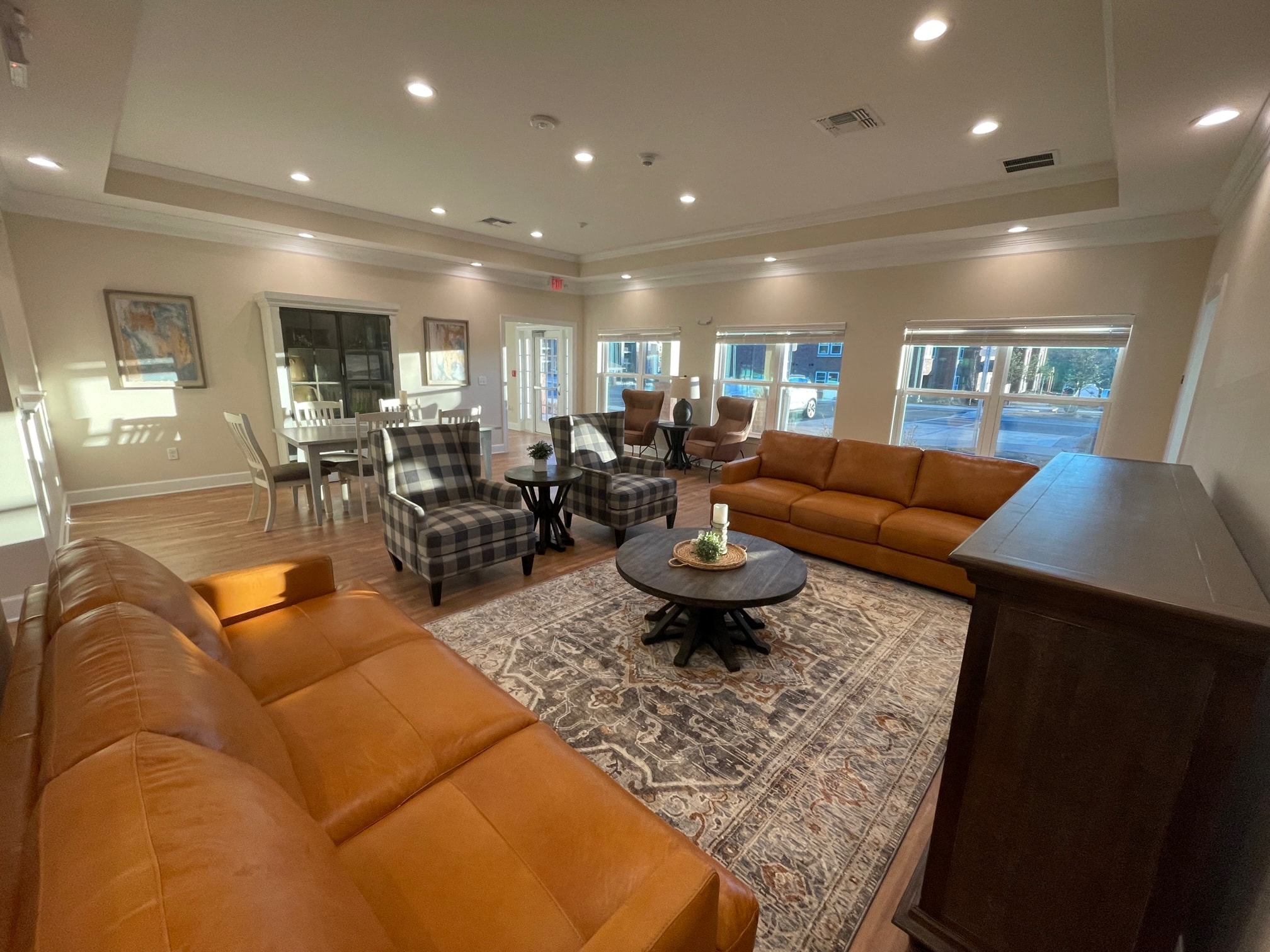 Highlands Ii is a similar property to The Palms Apartments located in Columbus