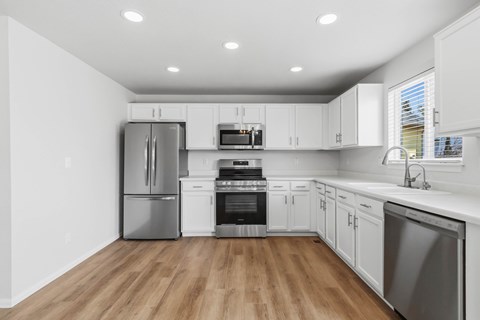 12536 Elm Lane 3 Beds Apartment for Rent