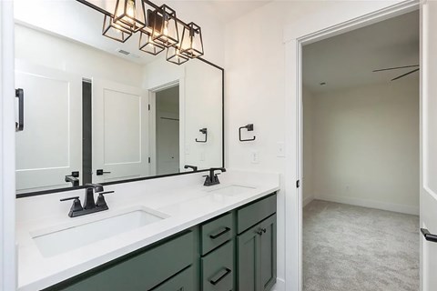 810 Mesa Drive 3 Beds Apartment for Rent