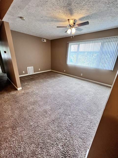 1518 D Street 1-2 Beds Apartment for Rent - Photo Gallery 10