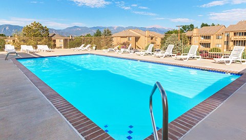 the swimming pool at the resort at governors crossing