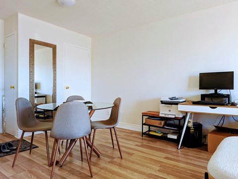 141 Linnwood Avenue 1-3 Beds Apartment for Rent - Photo Gallery 4