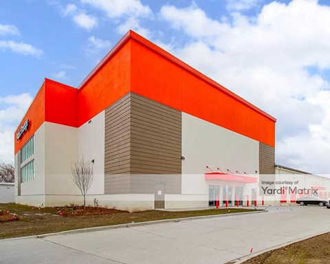 Storage Units for Rent available at 20250 East 9 Mile Road, St Clair Shores, MI 48080