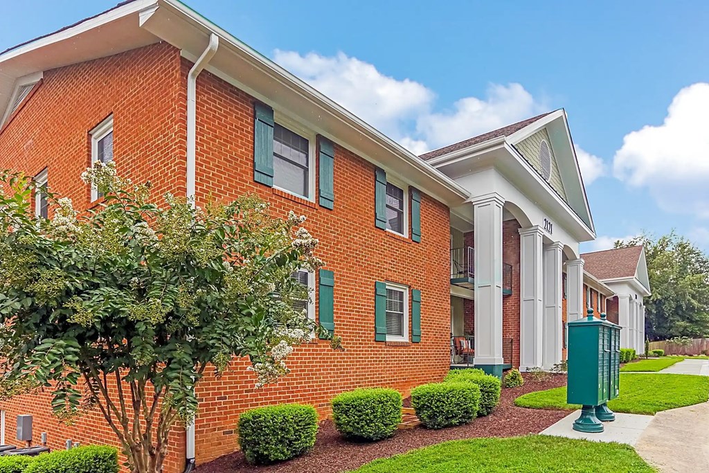 2105 North Hills Drive 1-3 Beds Apartment for Rent - Photo Gallery 11