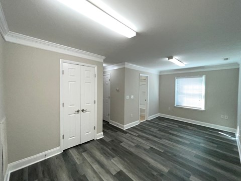 2105 North Hills Drive 1-3 Beds Apartment for Rent - Photo Gallery 12