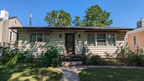 20511 21 Avenue Northwest Studio Apartment for Rent