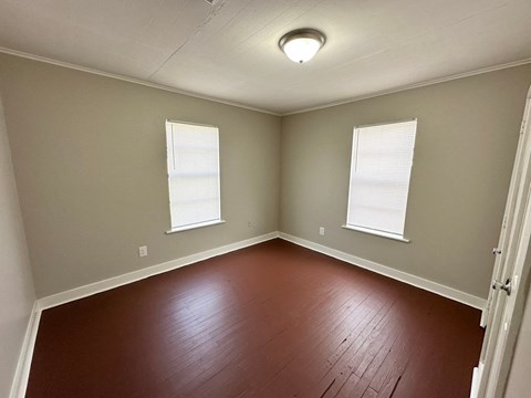 204 Debaillon St 2 Beds Apartment for Rent