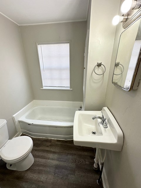 204 Debaillon St 2 Beds Apartment for Rent