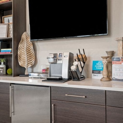 Village At Hinckley Oaks