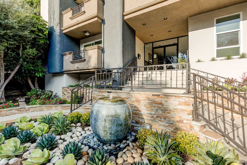 Villa Bonita Apartments