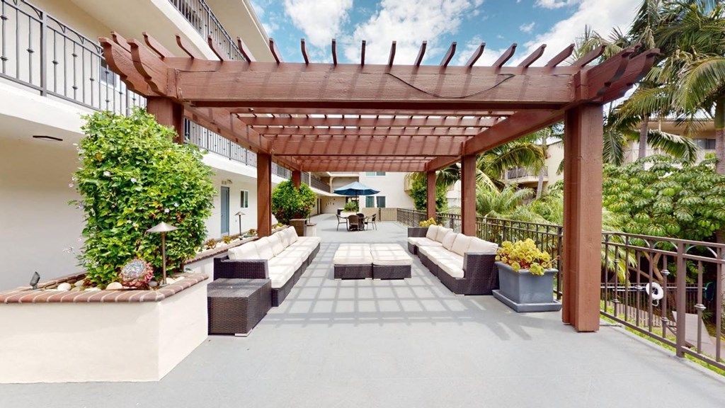 Villa Bonita Apartments