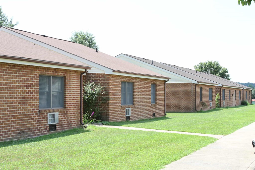 TIMBER HILLS APTS