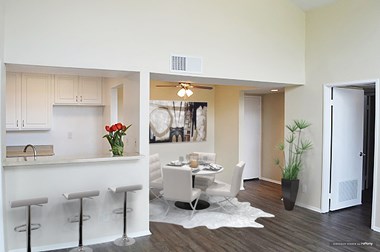 12244 Burbank Blvd. 2 Beds Apartment for Rent - Photo Gallery 1