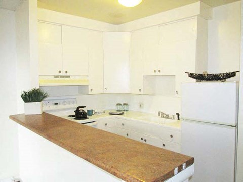 Oakland Summit Apartments