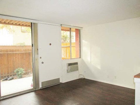 Oakland Summit Apartments